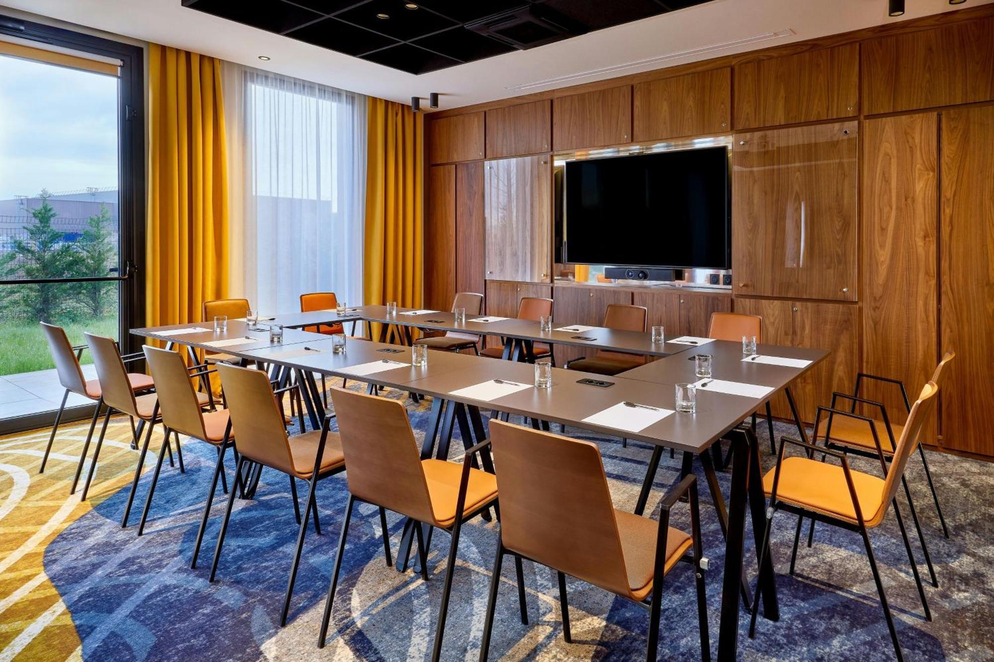 Courtyard By Marriott Lyon Eurexpo Stadium Genas Extérieur photo
