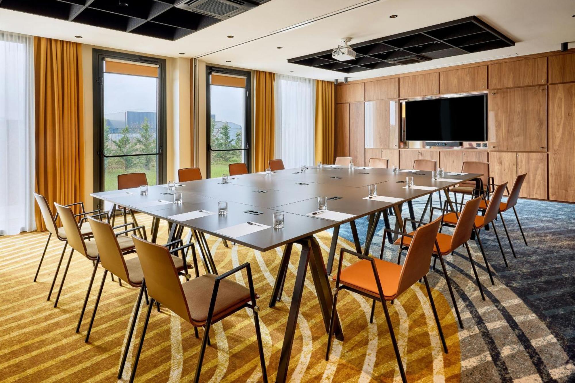 Courtyard By Marriott Lyon Eurexpo Stadium Genas Extérieur photo